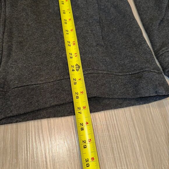 STAMP 10 early 2000's y2k graphic grey zip-up hoodie. Size XXL fits closer to XL - Picture 4 of 6